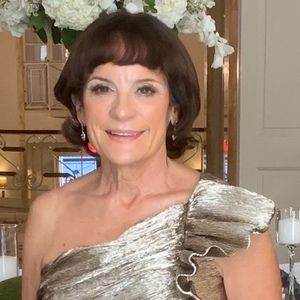 Meet your Posher, Claudia